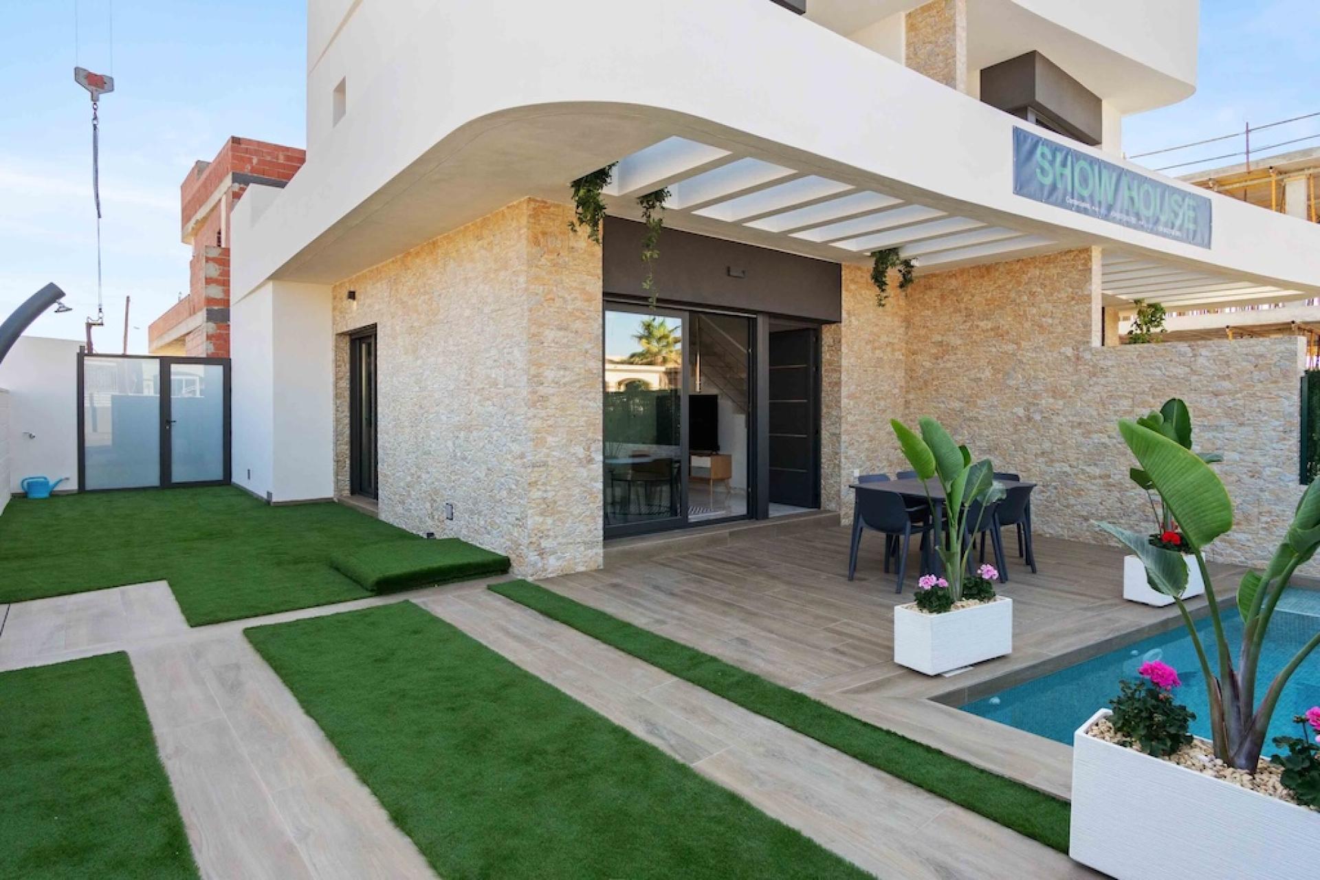 3 !bedroom Segment w zabudowie bliźniaczej ! EN Los Montesinos in Medvilla Spanje