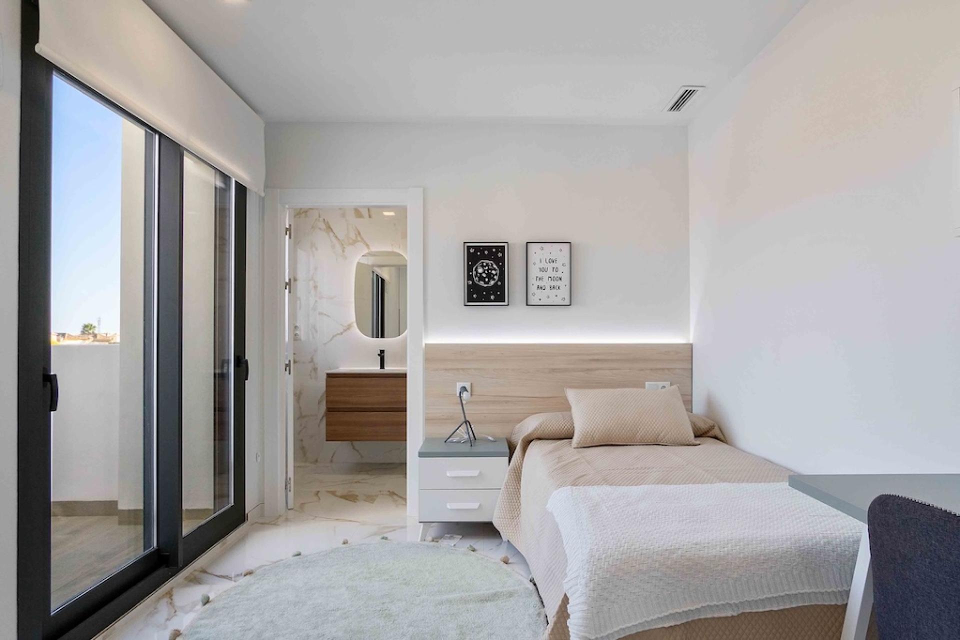 3 !bedroom Segment w zabudowie bliźniaczej ! EN Los Montesinos in Medvilla Spanje