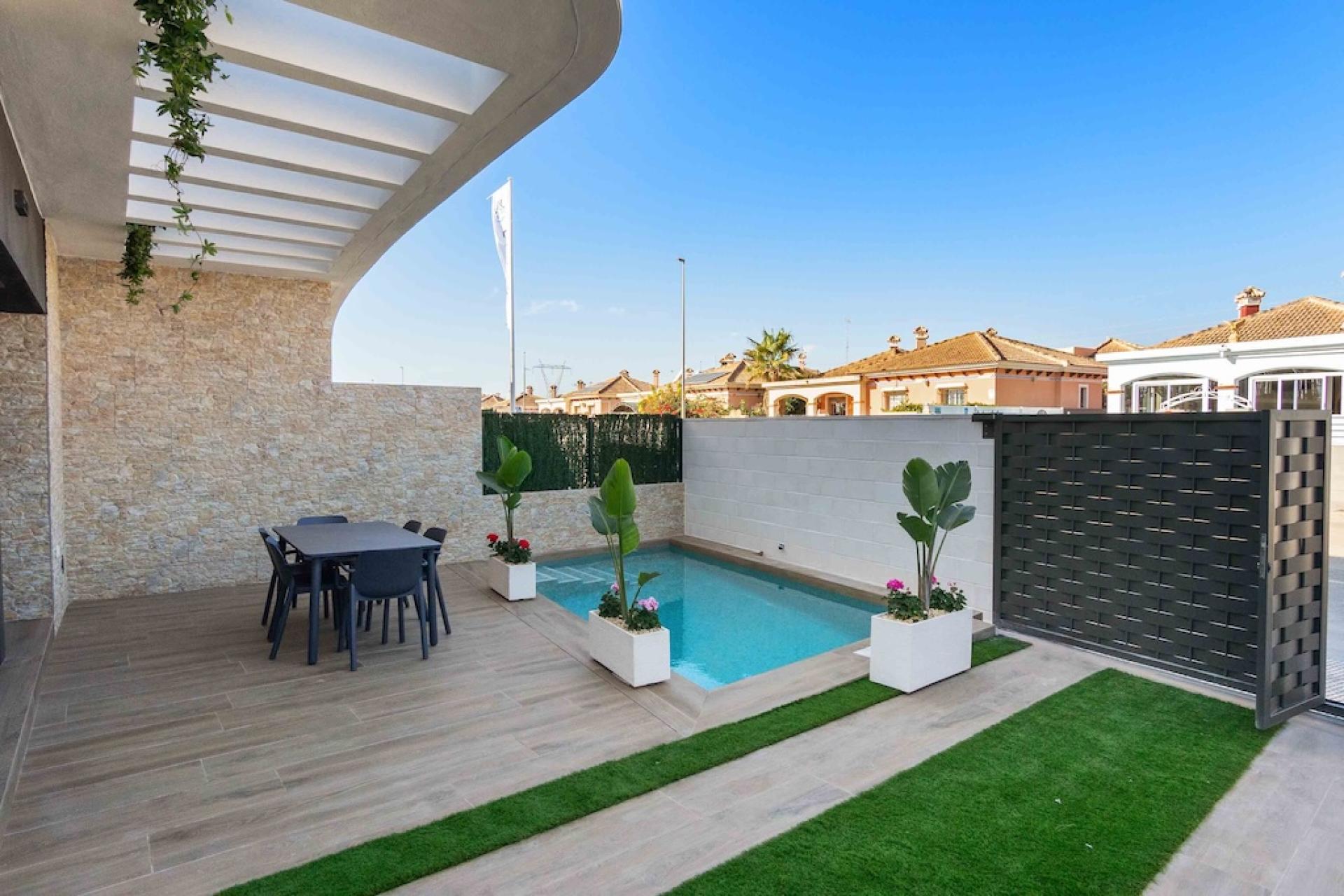 3 !bedroom Segment w zabudowie bliźniaczej ! EN Los Montesinos in Medvilla Spanje