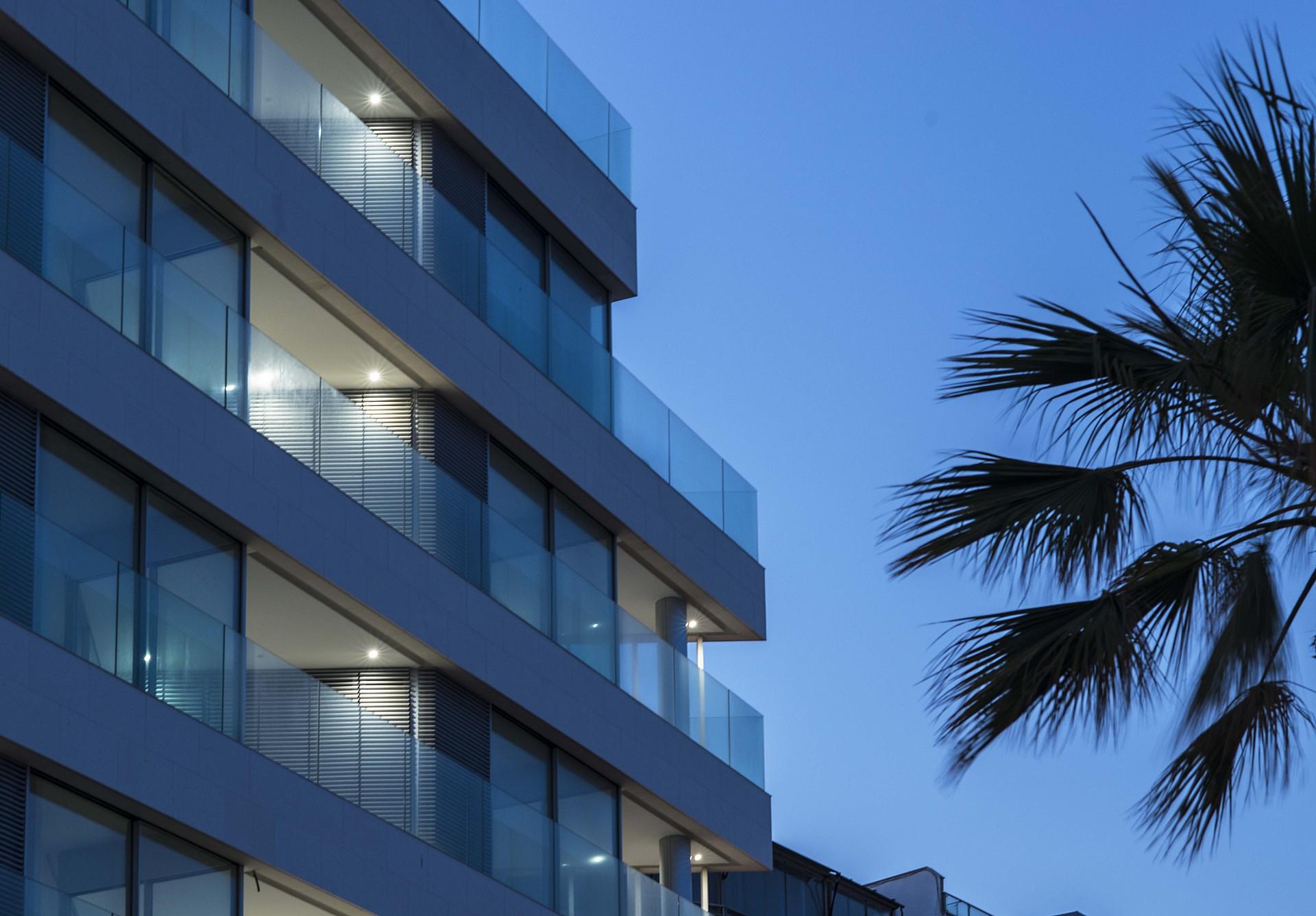 Apartamenty w pierwszej linii nad morzem w Torrevieja in Medvilla Spanje