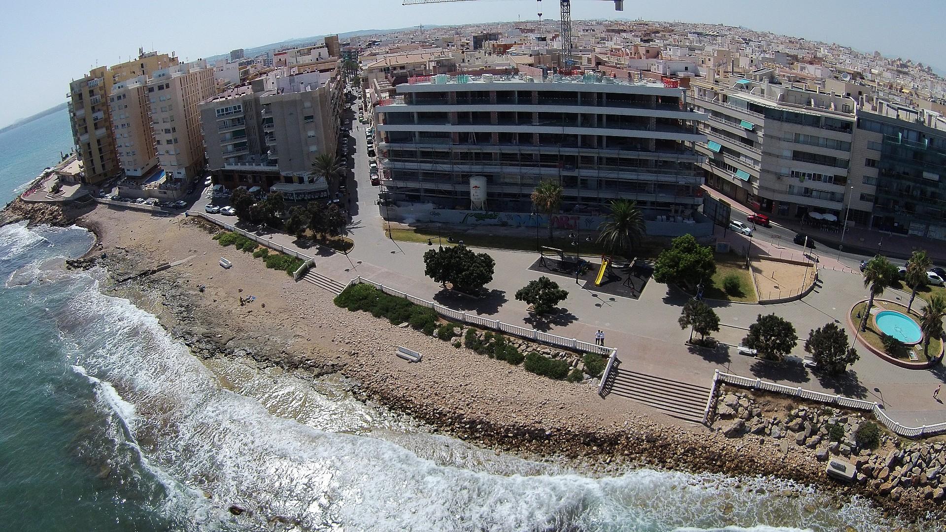 Apartamenty w pierwszej linii nad morzem w Torrevieja in Medvilla Spanje